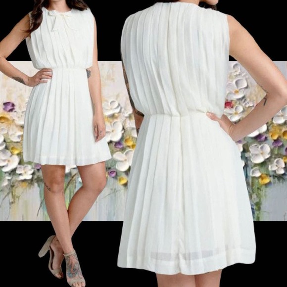 Modcloth The Pleat-est Things Sleeveless Mini Dress Size M - Picture 8 of 11